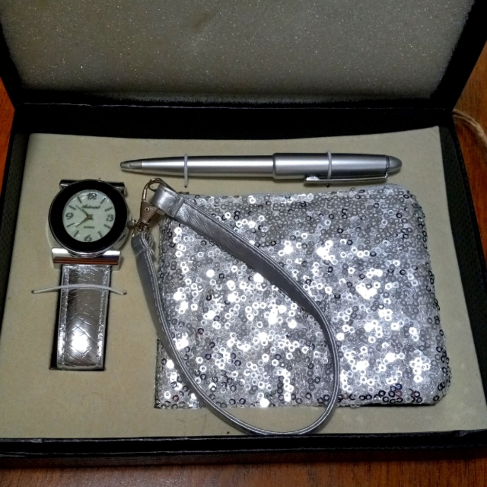NIB Antonino Gift Watch set